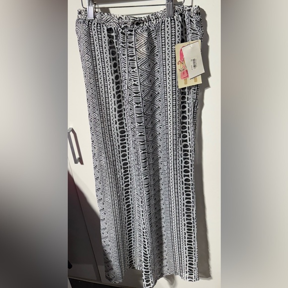 Miken Other - Women’s Miken Small Swimsuit Cover Up Pants Black & White NWT